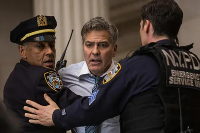 Filme Jogo do Dinheiro, Ddrigido por Jodie Foster. Com George Clooney, Caltriona Balfe, Jack OConnell e Julia Roberts.