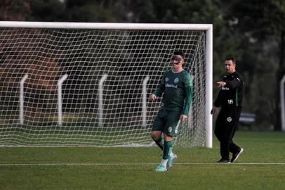  CAXIAS DO SUL, RS, BRASIL, 11/06/2019 - Juventude teina no CT. NA FOTO: técnico Marquinhos Santos. (Marcelo Casagrande/Agência RBS)