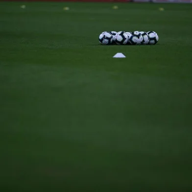  PORTO ALEGRE, RS, BRASIL, 20/06/2019- Uruguai x Japão, jogo válido pela Copa América. Na foto- bolas no gramado.  (FOTOGRAFO: JEFFERSON BOTEGA / AGENCIA RBS)