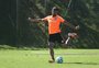 Com a garantia de permanência no Inter, Tréllez ganha confiança e faz gol em treino 