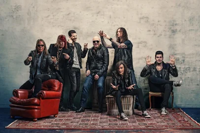 bande helloween com os integrantes originais Kai Hansen e Michael Kiske.