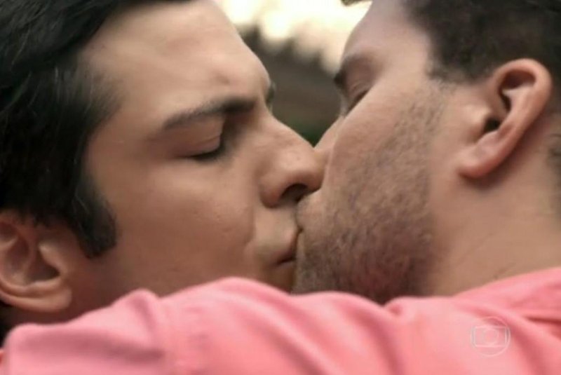 Matheus Solano e Thiago Fragoso protagonizaram o beijo gay na novela Amor à Vida