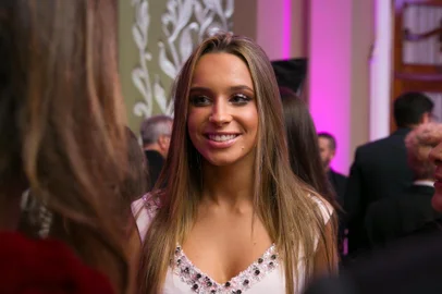  PORTO ALEGRE, RS, BRASIL, 28-06-2019. Manuela Buarque. Apresentação das debutantes 2019 da Associação Leopoldina Juvenil.  ( FOTO ANDRÉA GRAIZ/AGÊNCIA RBS)Indexador: Andrea Graiz