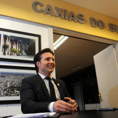 CAXIAS DO SUL, RS, BRASIL 27/09/2017O prefeito de Caxias do Sul Daniel Guerra, em entrevista no gabinete do prefeito. (Felipe Nyland/Agência RBS)