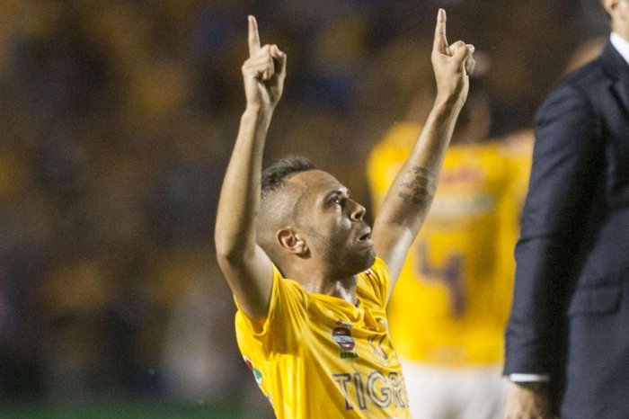 Além de Rafael Carioca: veja outros cinco volantes que o Grêmio poderia contratar