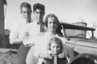Os irmãos Doviglio Gianella, Remo Gianella, Itália Gianella e Elite Gianella na década de 1930.
