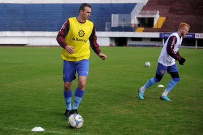  CAXIAS DO SUL, RS, BRASIL, 27/06/2019 - Primeiro treino do Caxias no Centenário com novo técnico. NA FOTO: zagueiro Jean Zdunek. (Marcelo Casagrande/Agência RBS)