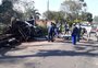 Caminhão capota e motorista fica ferido em Sapucaia do Sul