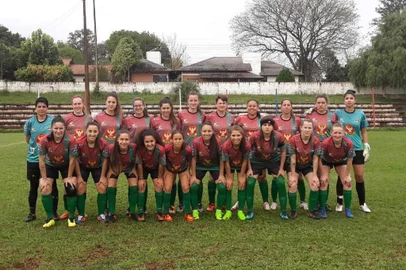 Descrição: Futebol Feminino do Brasil-Fa disputa do ampeonato Gaúcho 2018.