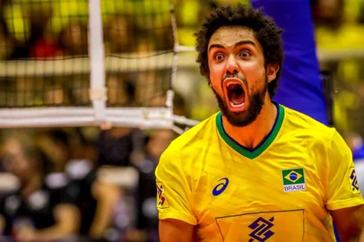  O levantador gaúcho Fernando Kreling, da seleção brasileira, em ação pela Liga das Nações de vôlei