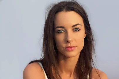 Emily Hartridge, youtuber,  Inglaterra, morre, patinete elétrico