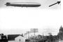  A passagem do famoso dirigível alemão Graf Zeppelin por São Lourenço, no feriado do dia 29 de junho de 1934, na montagem fotográfica de Bruno Pruski.