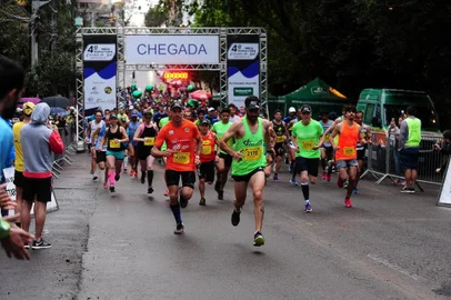  CAXIAS DO SUL, RS, BRASIL, 30/09/2018 - Meia maratona de Caxias. (Marcelo Casagrande/Agência RBS)