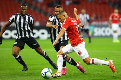 Inter recebe o Ceará no Estádio Beira-Rio, pela 12ª rodada do Brasileirão. No lance, Wellington Silva