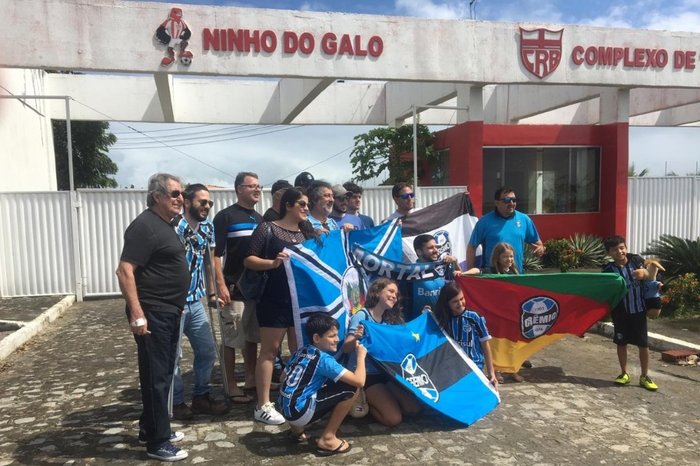 Em treino fechado, Grêmio finaliza preparação para enfrentar o CSA