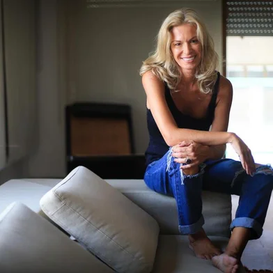  PORTO ALEGRE, RS, BRASIL - 03.03.2017 : Retrato da escritora Leticia Wierzchowski, autora de A casa das sete mulheres, que está lançando novo livro. (FOTO: BRUNO ALENCASTRO/AGÊNCIA RBS)Indexador: Bruno Alencastro