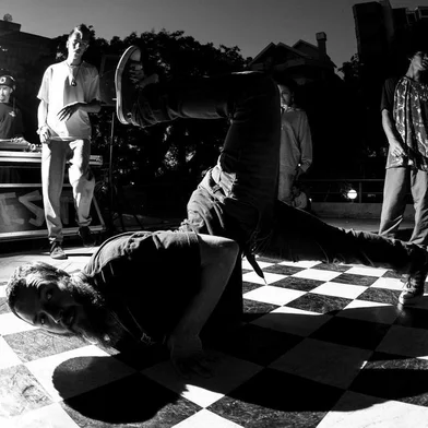 Rolê Coolture Trip evidencia a linguagem contemporânea das danças urbanas e promove novos códigos estéticos para diálogos sobre dança, artes visuais e comportamentos culturais