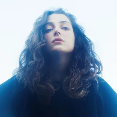 Clarice Falcão em show Tem Conserto, turnê