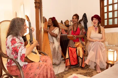 Grupo Líricas Históricas