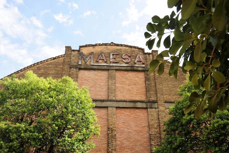  CAXIAS DO SUL, RS, BRASIL, 24/02/2017 - Para economizar com aluguel, a prefeitura deve ocupar prédios abandonados como o da Maesa e do antigo CES. NA FOTO: prédio da Maesa. (Marcelo Casagrande/Agência RBS)