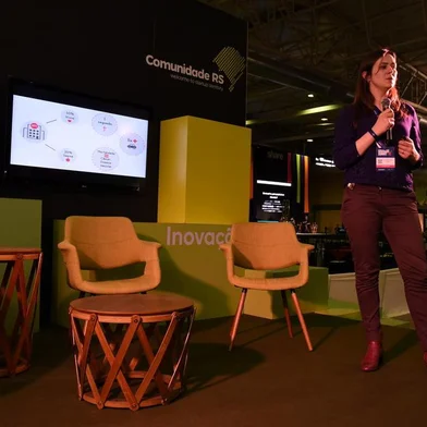 Startup Elyment, de Caxias do Sul, ganha batalha das startups da Gramado Summit. Na foto, Caroline Menti, uma das fundadoras do negócio.