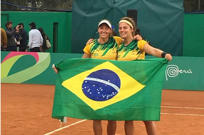 Dupla feminina do Brasil garante vaga na semifinal do tênis