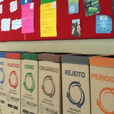 Com o objetivo de gerar recursos às escolas públicas do Brasil por meio de resíduos descartados, o projeto Escola Lixo Zero tem início nesta segunda-feira (5) no Instituto Estadual de Educação Cristóvão de Mendoza. A iniciativa partiu da startup O Sucateiro e a escola de Caxias do Sul será a primeira a recebê-la. 