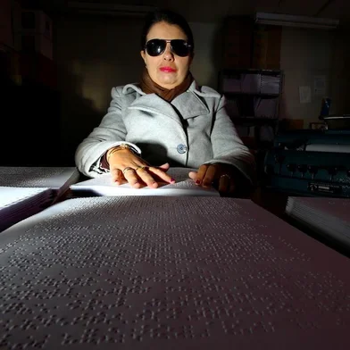  PORTO ALEGRE - BRASIL - CAP estadual fabrica materiais em braille para estudantes da rede pública. (FOTO: LAURO ALVES)