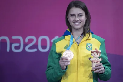  07.08.2019 - Jogos Pan-Americanos Lima 2019 - Lima (PER) - Premiação do tenis de mesa no complexo esportivo Videna. Na foto a atleta brasileira Bruna Takahashi, medalha de bronze na competição  Foto: ©Jonne Roriz/COBLocal: LimaFonte: Jonne Roriz/COB
