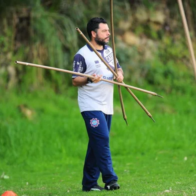  CAXIAS DO SUL, RS, BRASIL, 08/08/2019. Preparador físio da SER Caxias, Rafael dos Santos, durante o treino.  (Porthus Junior/Agência RBS)