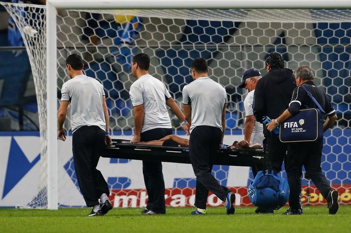 Léo Moura passa por exames, tem lesão na coxa e para por cinco semanas