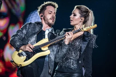 Sandy & Junior estrearam a turnê Nossa História, comemorativa aos 30 anos de carreira da dupla, na sexta-feira, em Recife. Os shows arão por várias cidades até chegar a Porto Alegre no dia 21 de setembro, na Arena do Grêmio.