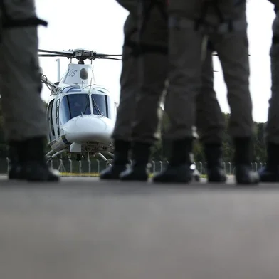  PORTO ALEGRE, RS, BRASIL - Acompanhamos uma parte do Curso de Formação de novos Policiais Tripulantes no Batalhão de Aviação da BM.
