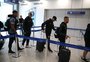 Com Cortez , Grêmio leva 29 jogadores a São Paulo para decisão contra o Palmeiras