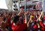 Para incentivar o time, torcida do Inter comparece em peso em treino no Beira-Rio