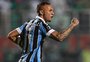 Como em 1995: Grêmio vence o Palmeiras e garante vaga na semifinal da Libertadores 