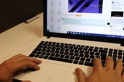  CAXIAS DO SUL, RS, BRASIL (22/08/2019)Lucro virtual, drama real: empresário de Caxias do Sul está enfrentando sérias dificuldades financeiras após ter aplicado grande soma de dinheiro em mercado de criptomoedas. (Antonio Valiente/Agência RBS)