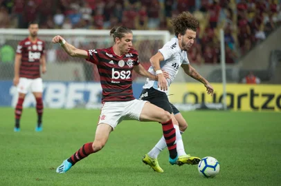 Grêmio enfrenta o Flamengo no Maracanã pela 14ª rodada do Brasileirão. No lance, Galhardo