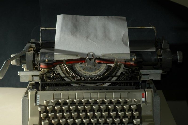 #Máquina: D1-00000Máquina de escrever
