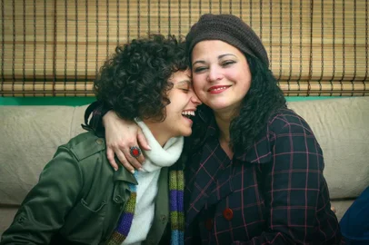  PORTO ALEGRE, RS, BRASIL, 17/07/2019: Personagem: Brenda Cruz, 25 anos, formanda em RP, com a mãe, a pedagoga Flávia Costa do Evangelho, 46 anos, moradoras de Porto Alegre.Indexador: ISADORA NEUMANN