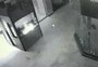 VÍDEO: incêndio em galeria no centro de Porto Alegre foi represália de facção