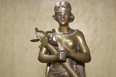 #Máquina: D1-5020731Simbolo da Justiça na sede da OAB do Rs.
