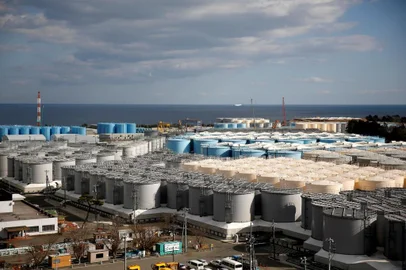 FILE PHOTO: Storage tanks for radioactive water are seen at tsunami-crippled Fukushima Daiichi nuclear power plant in OkumaFILE PHOTO: Storage tanks for radioactive water are seen at Tokyo Electric Power Cos (TEPCO) tsunami-crippled Fukushima Daiichi nuclear power plant in Okuma town, Fukushima prefecture, Japan February 18, 2019. REUTERS/Issei Kato/File Photo ORG XMIT: TOK002Local: Okuma ;Japan