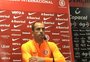“Vamos deixar o campo de lado e focar no Athletico-PR”, diz Lomba sobre gramado sintético da Arena da Baixada