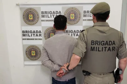 Motorista embriagado e sem carteira é preso depois de se envolver em acidente em Caxias