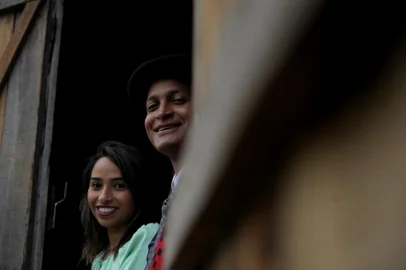  CAXIAS DO SUL, RS, BRASIL, 10/09/2019A declamação é uma das expressões tradicionalistas cultuadas pelos integrantes de Centro de Tradições Gaúchas (CTG) e está na série sobre a Semana Farroupilha.CaseRomila Hoffmann do Amaral, 30 anos, declamadoraAriel Vareiro Pereira, 30 anos, declamador(Lucas Amorelli/Agência RBS)