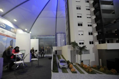  CAXIAS DO SUL, RS, BRASIL, 25/10/2017 - De 20 de outubro a 5 de novembro a Expoimóvel ocupa o Espaço Lifestyle Shopping Iguatemi. (Marcelo Casagrande/Agência RBS)