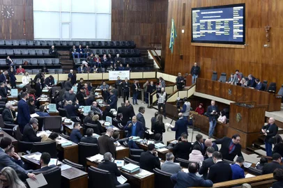 Sessão plenária na Assembleia Legislativa do RS