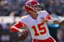 Kansas City Chiefs v Oakland RaidersOAKLAND, CA - SEPTEMBER 15: Patrick Mahomes #15 of the Kansas City Chiefs drops back to pass against the Oakland Raiders during the second quarter of an NFL football game at RingCentral Coliseum on September 15, 2019 in Oakland, California.   Thearon W. Henderson/Getty Images/AFPEditoria: SPOLocal: OaklandIndexador: Thearon W. HendersonSecao: American FootballFonte: GETTY IMAGES NORTH AMERICAFotógrafo: STR