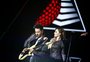 Sandy e Junior lotam Arena e apresentam novidades no show em Porto Alegre